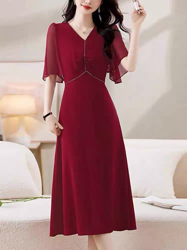 ĐẦM CỔ V VIỀN ĐÁ TAY CÁCH ĐIỆU CAO CẤP D151